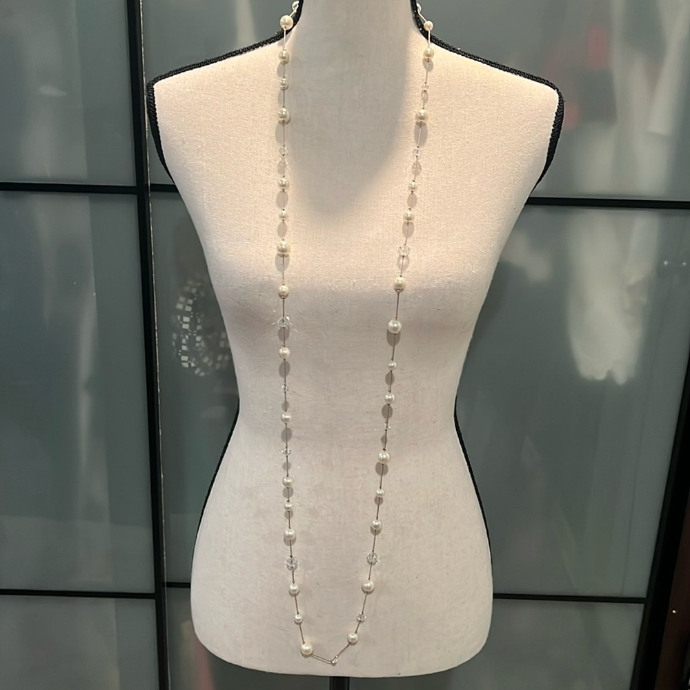 Pearl and crystal long necklace